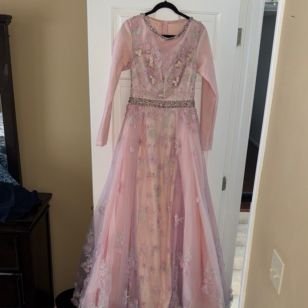 Mac Duggal Pink Embellished over skirt gown - Picture 4 of 10